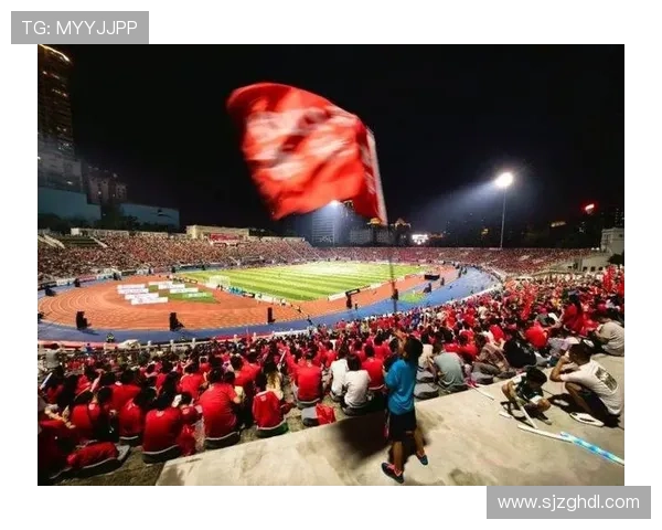 重庆足球队技术争议引发热议球迷与专家各执己见探讨战术问题