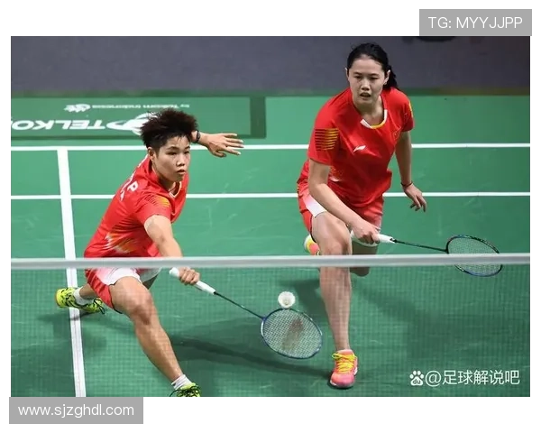 成都羽毛球队的阵地战揭秘:深度解析羽毛球的战术与技巧 成都羽毛球队的阵地战揭秘:深度解析羽毛球的战术与技巧