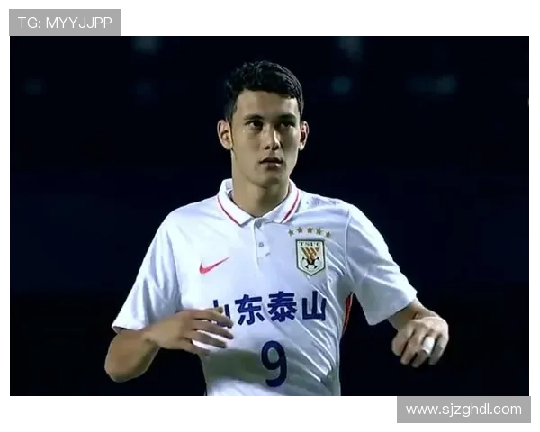 维吾尔足球明星巴力的传奇之路与梦想追逐