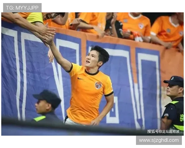 中超联赛中最受欢迎的足球明星是谁及其影响力分析