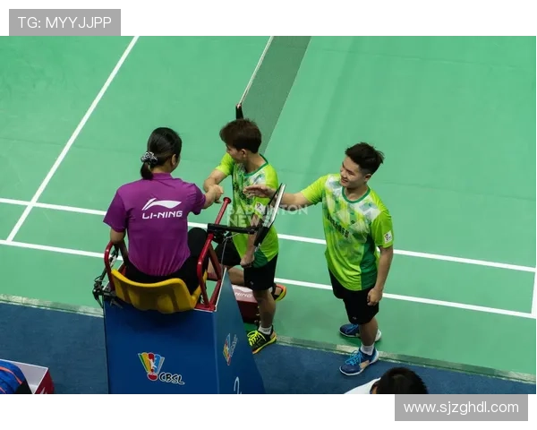 广州羽毛球队与北京羽毛球队赛后复盘团队协作的成功与不足分析